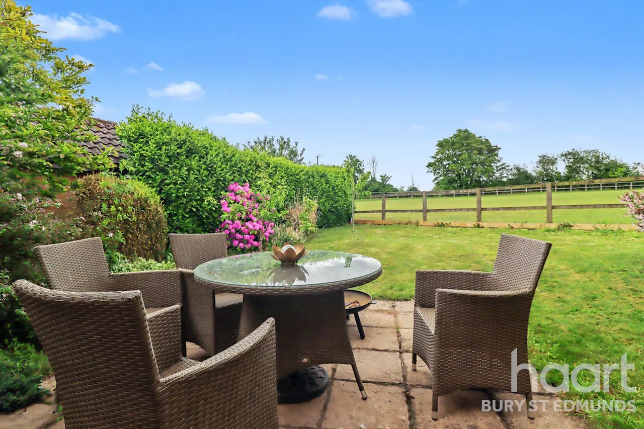 Field Close, Drinkstone, IP30, photo 3