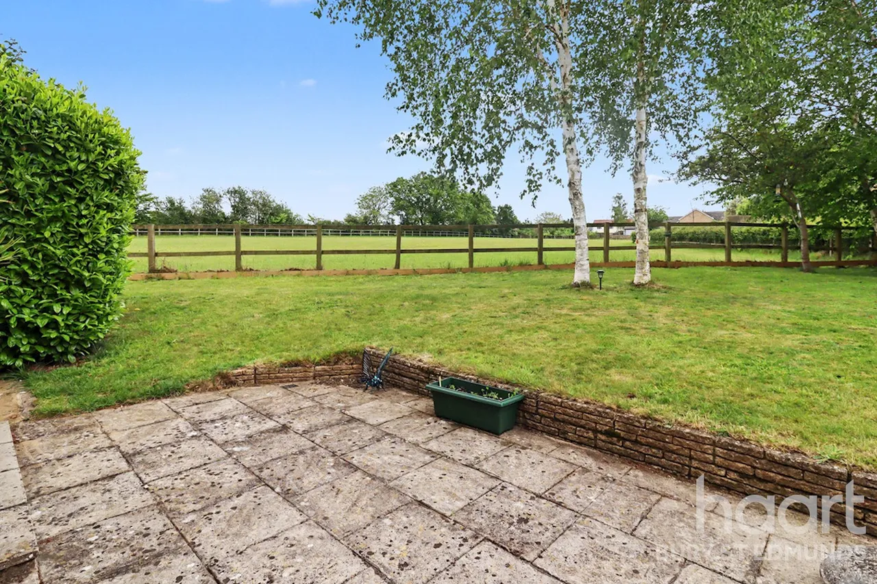 Field Close, Drinkstone, IP30, photo 2