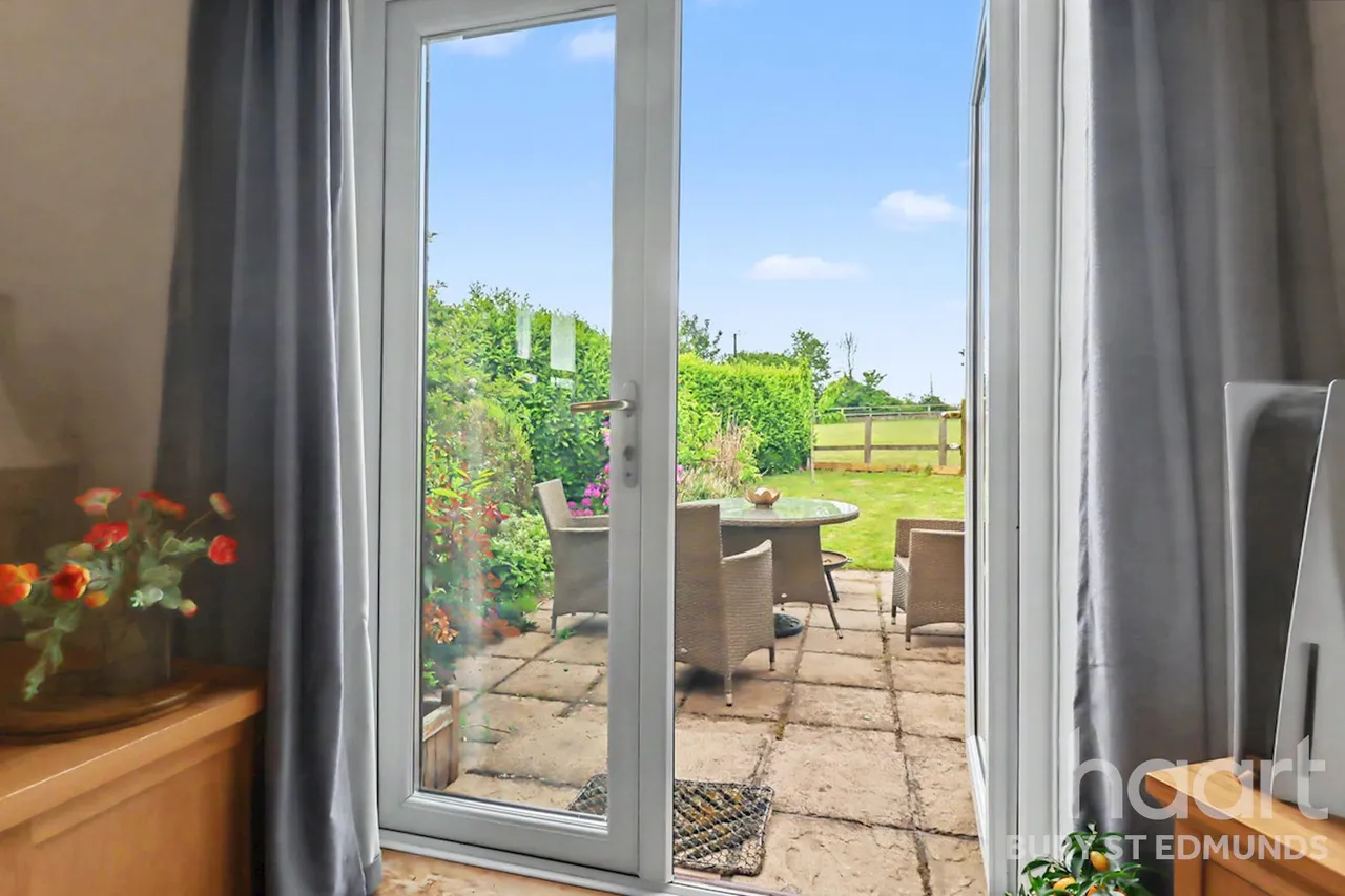 Field Close, Drinkstone, IP30, photo 11