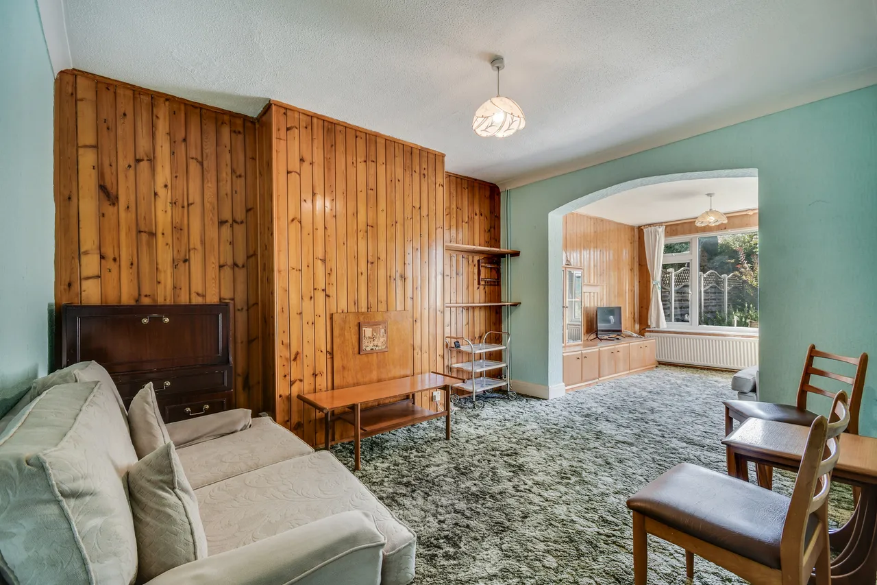 151 Moulsham Drive, Old Moulsham, Chelmsford, Essex, CM2 9PZ, photo 2