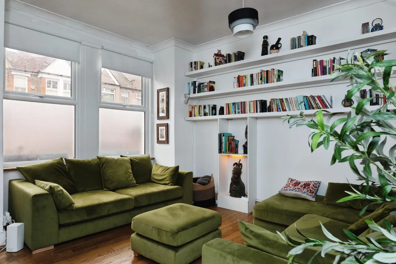 Salop Road, London, E17, photo 2