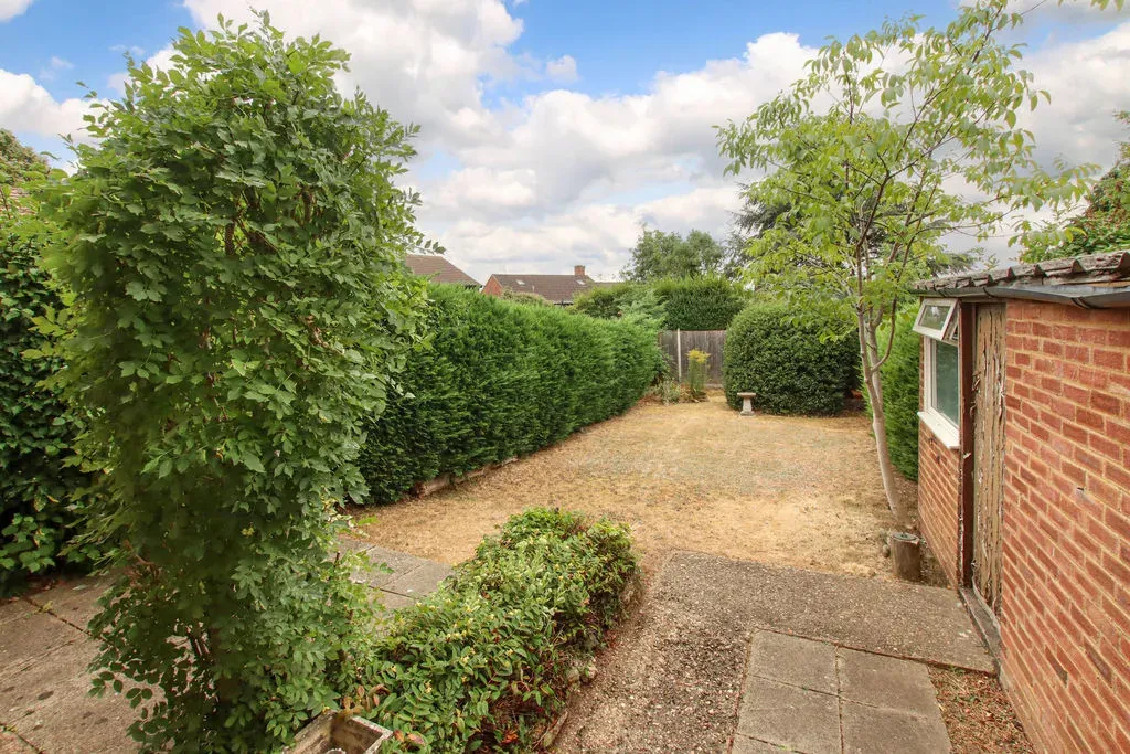 Pond Road, Hemel Hempstead, Hertfordshire, HP3 8BA, photo 2