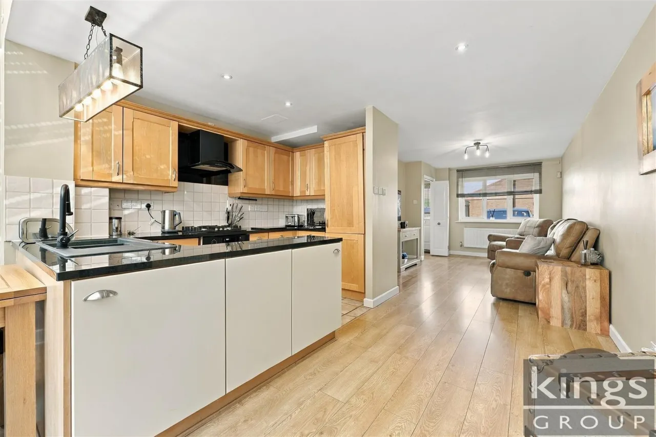Davenport, Harlow, photo 6