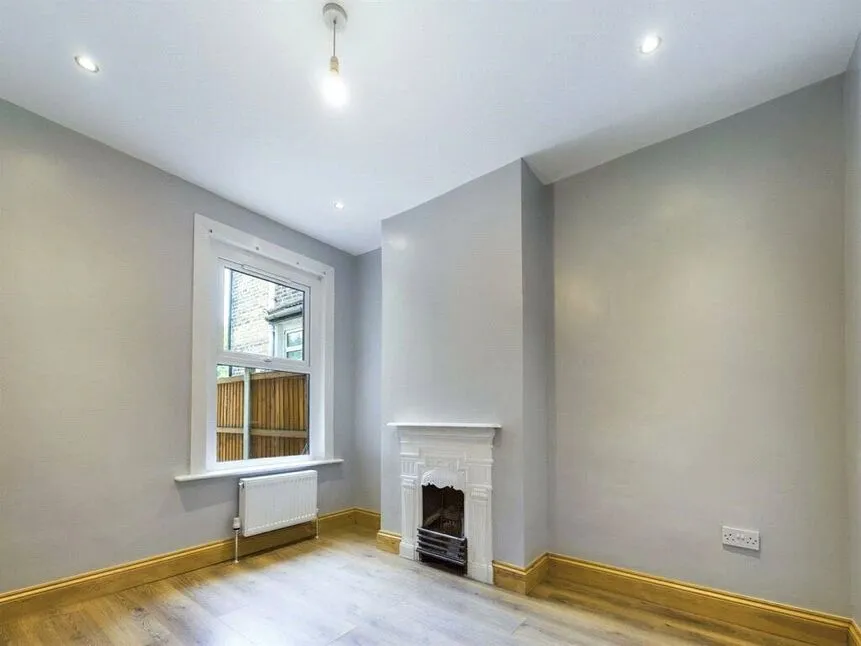 Melbourne Road, London, E10, photo 4