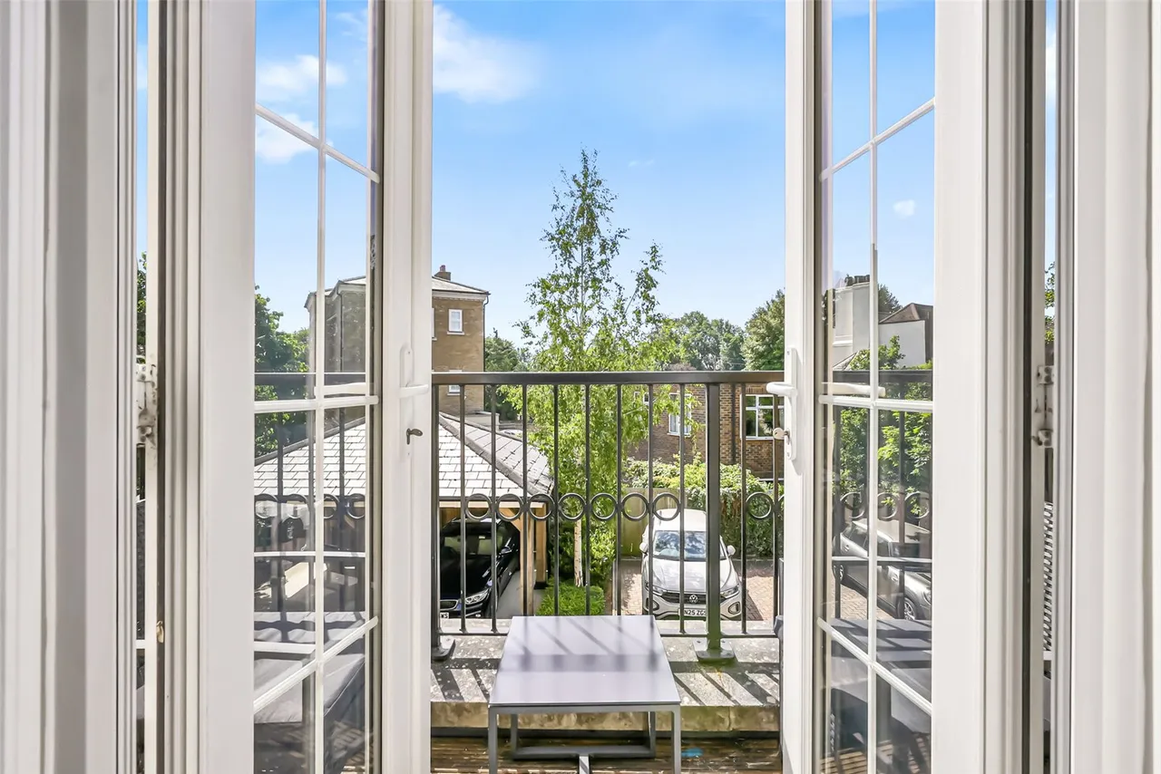 Lendy Place, Lower Sunbury, TW16 6BB, photo 11