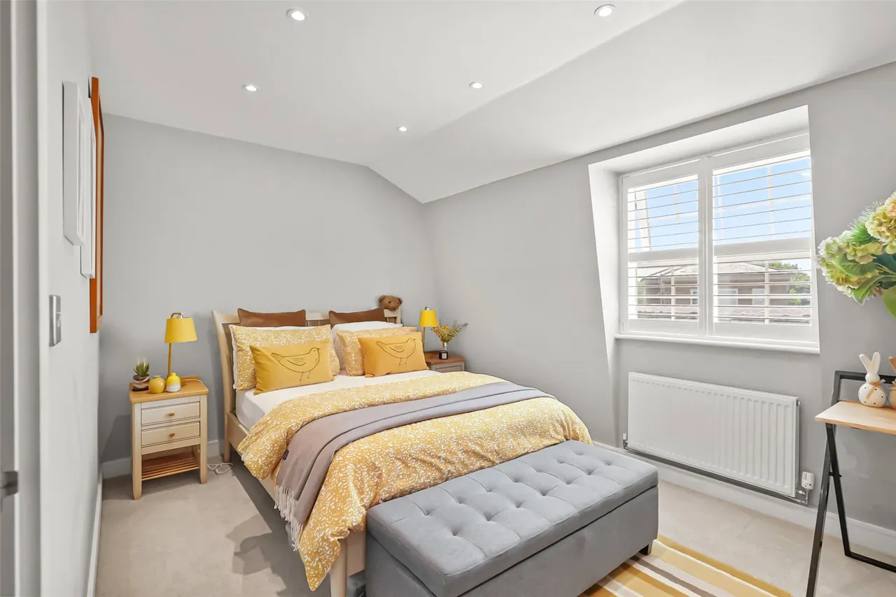 Lendy Place, Lower Sunbury, TW16 6BB, photo 15