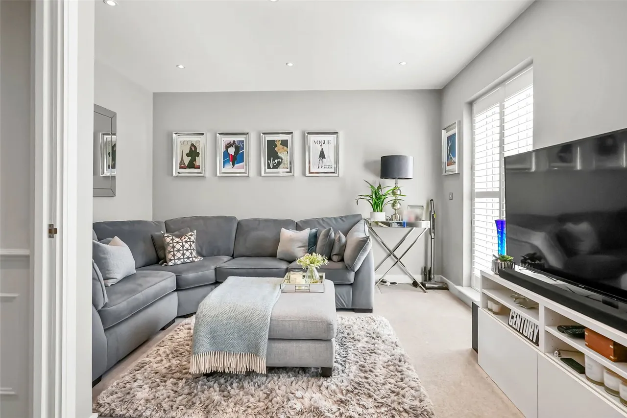 Lendy Place, Lower Sunbury, TW16 6BB, photo 10