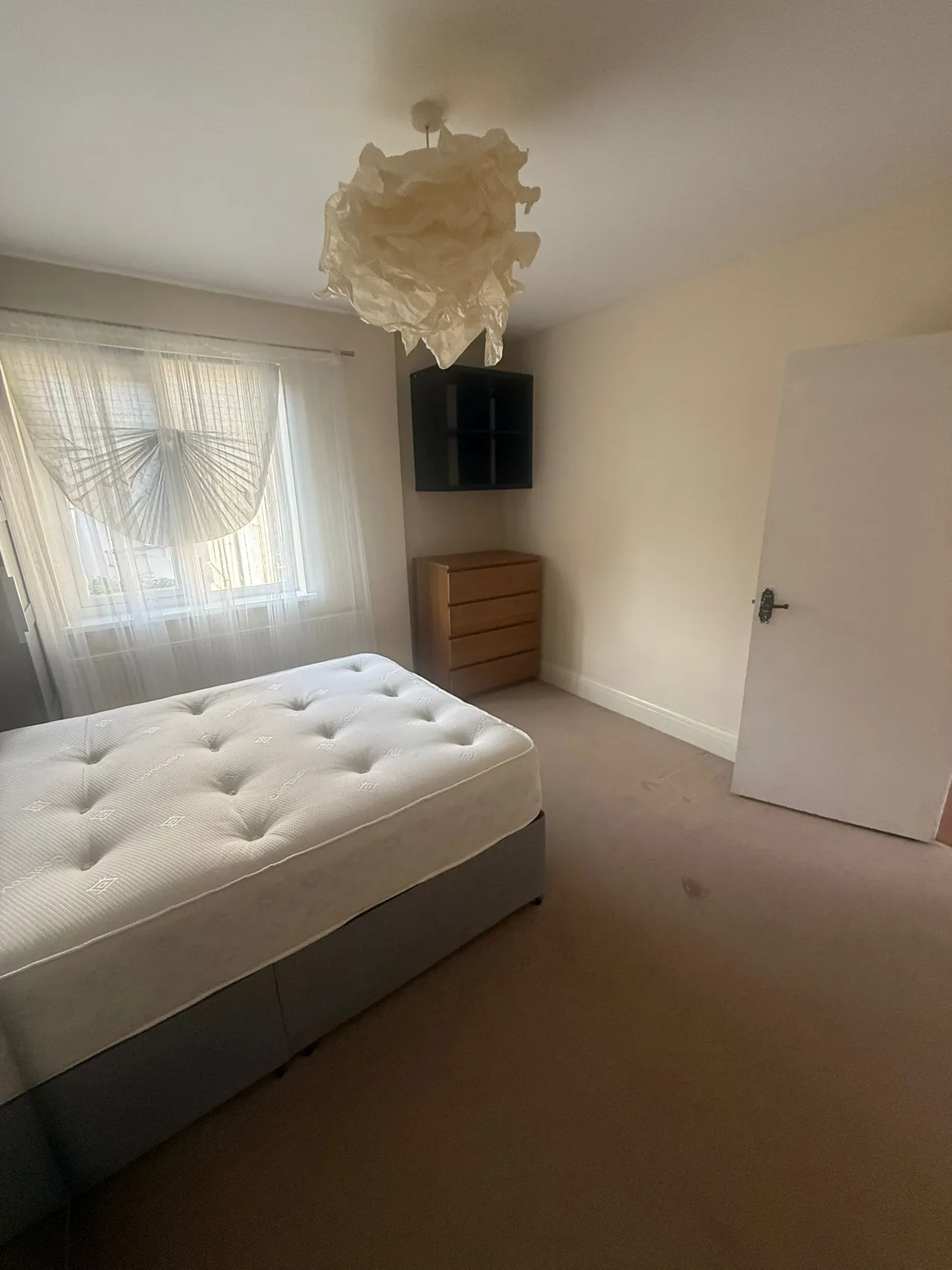 Bell Lane, London, NW4 2AR, photo 6