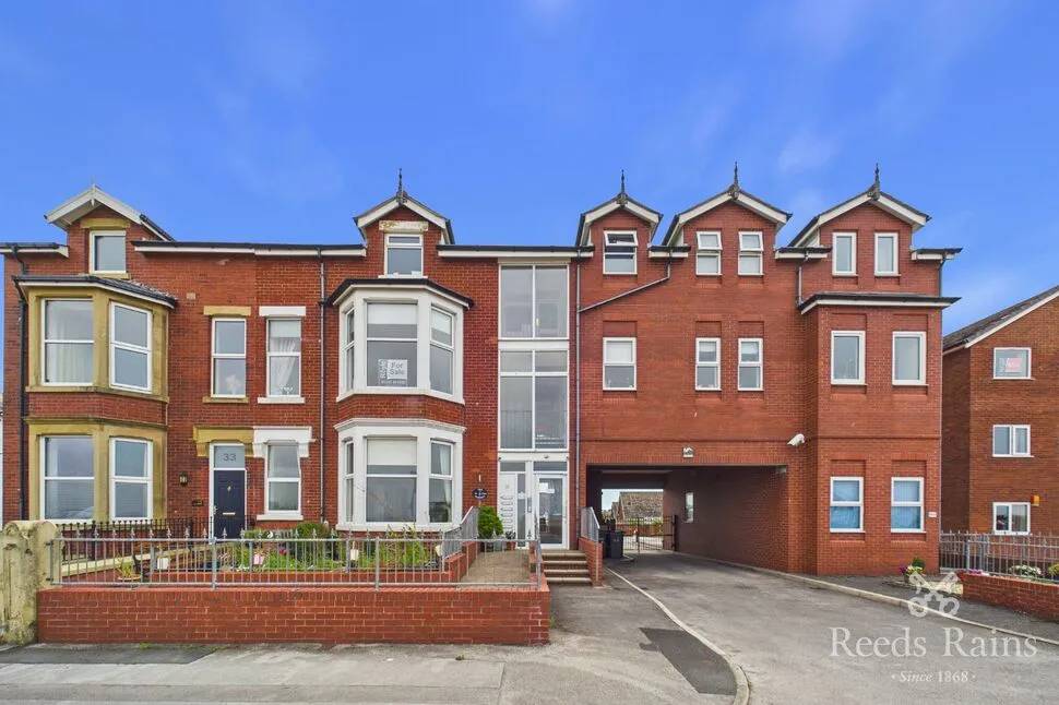 2 bed flat for sale, The Esplanade, Knott End-on-Sea, FY6
