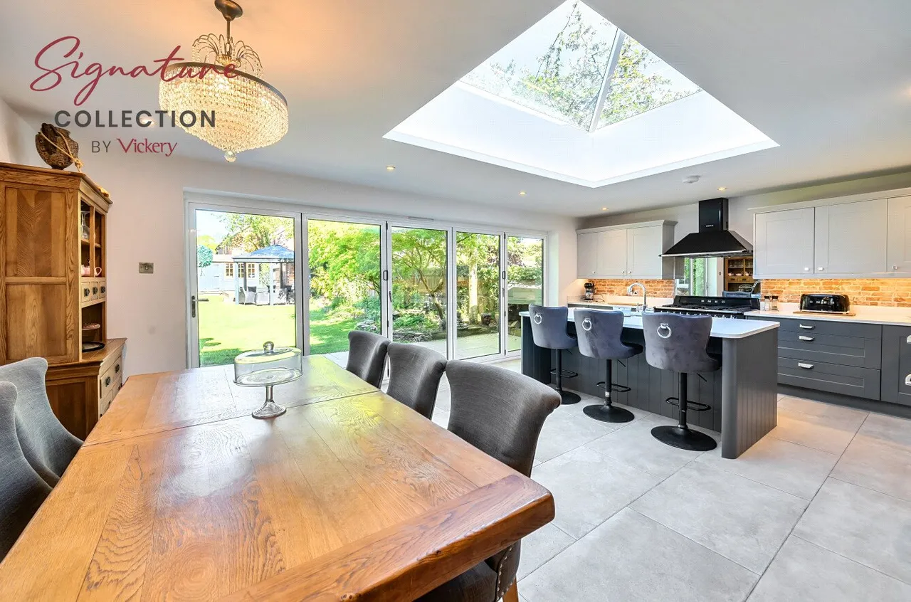 Holly Ridge, Fenns Lane, West End, Woking, GU24 9QE, photo 3