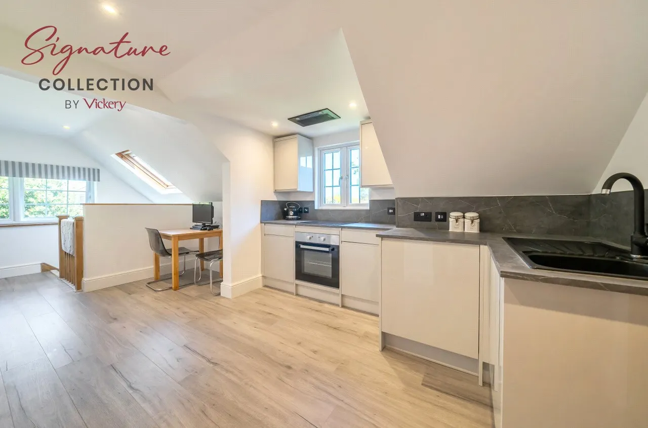 Holly Ridge, Fenns Lane, West End, Woking, GU24 9QE, photo 9
