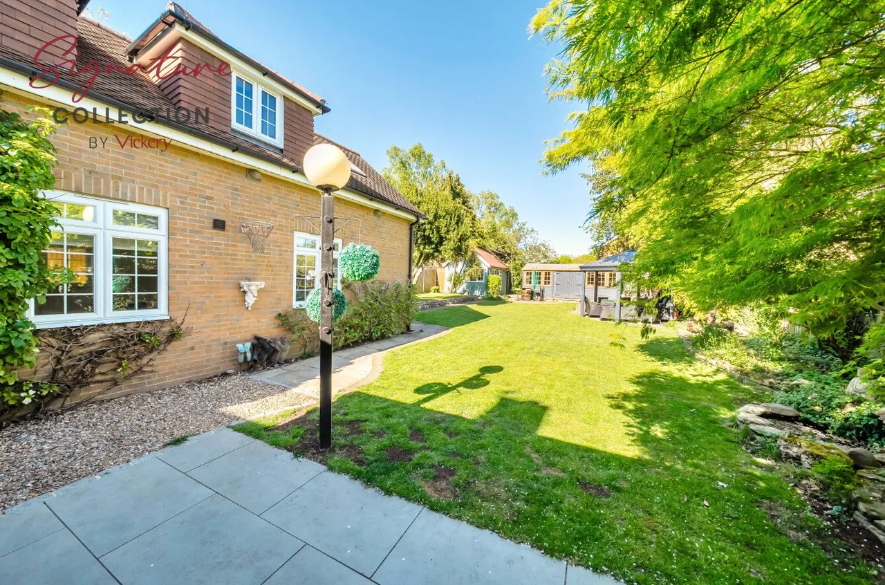 Holly Ridge, Fenns Lane, West End, Woking, GU24 9QE, photo 25