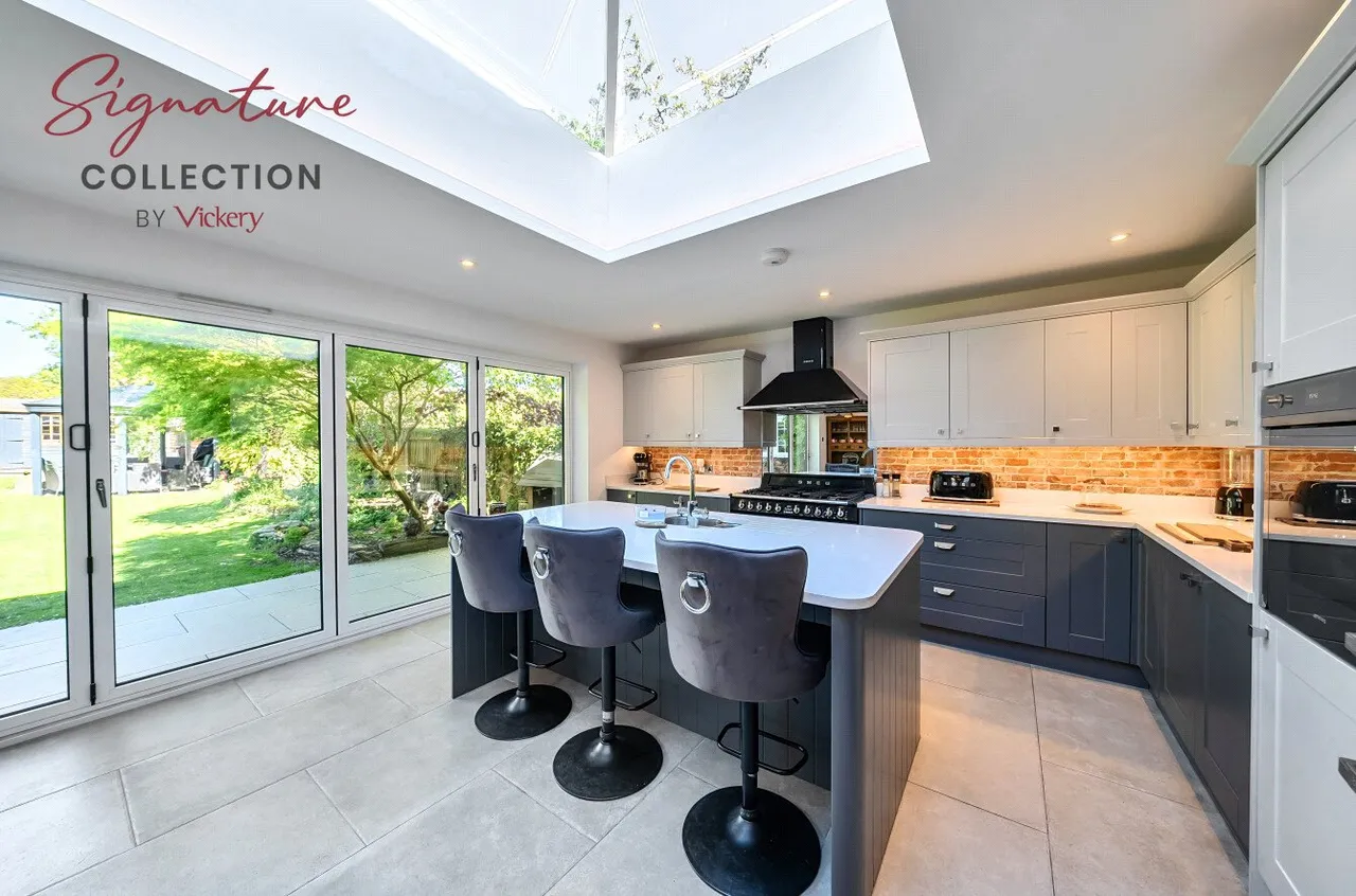 Holly Ridge, Fenns Lane, West End, Woking, GU24 9QE, photo 11