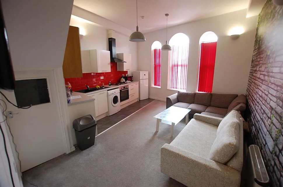 Cork Street, Ashton-under-Lyne, Greater Manchester, OL6, photo 7