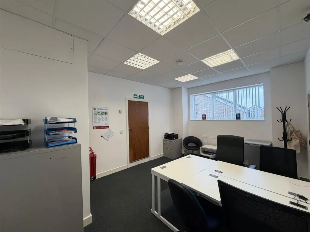 Beck Hill, Bradford, BD6, photo 8