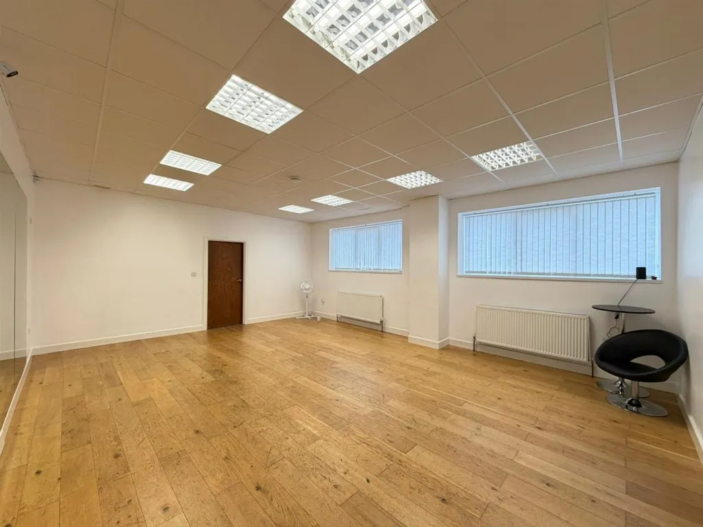Beck Hill, Bradford, BD6, photo 5