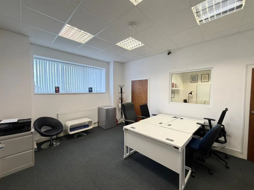 Beck Hill, Bradford, BD6, photo 9