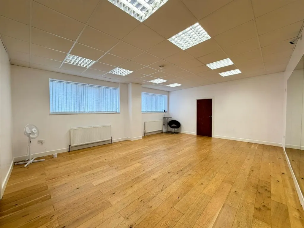 Beck Hill, Bradford, BD6, photo 4