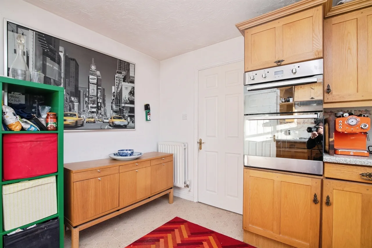 Breamore Crescent, Dudley, photo 6