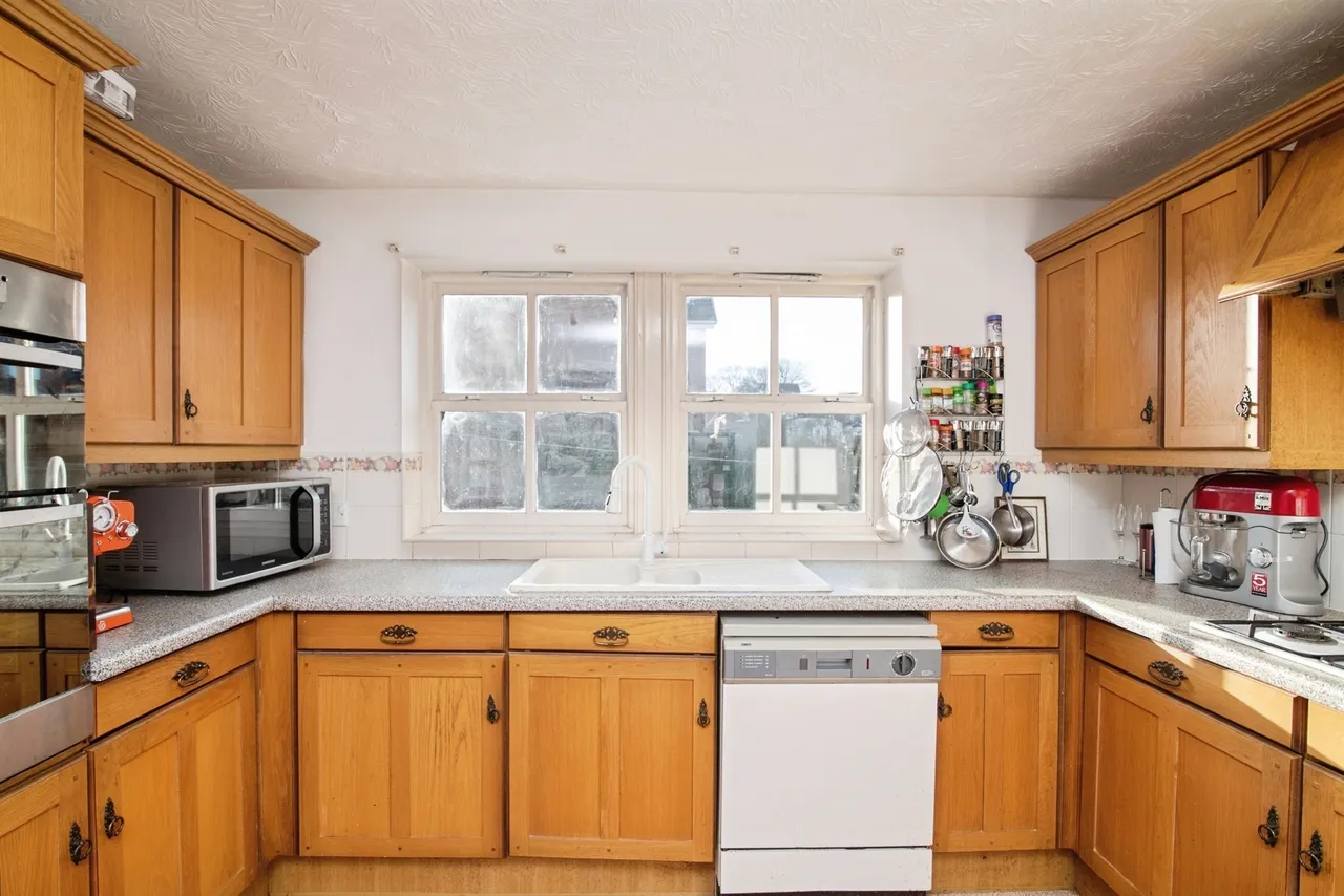 Breamore Crescent, Dudley, photo 4