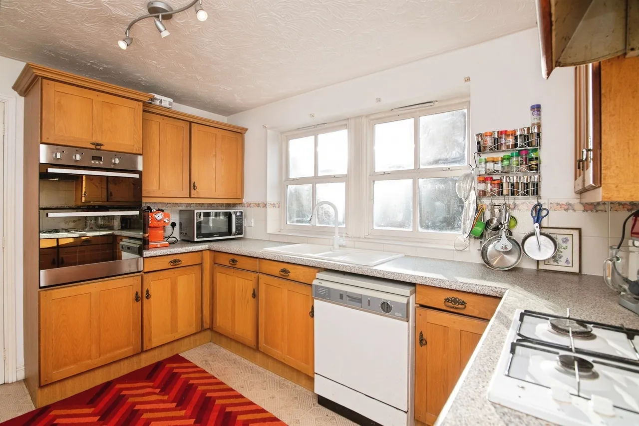 Breamore Crescent, Dudley, photo 5