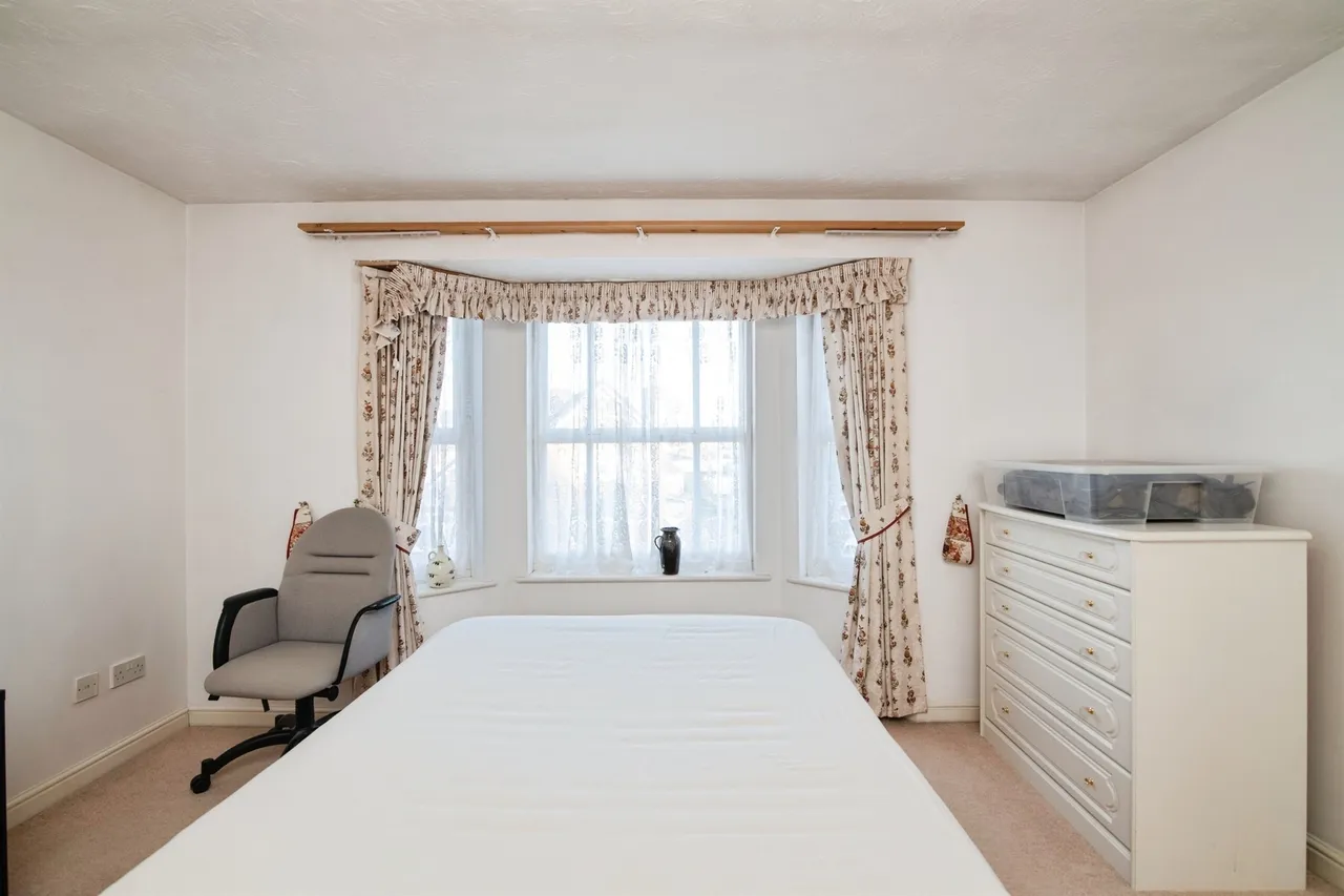 Breamore Crescent, Dudley, photo 9