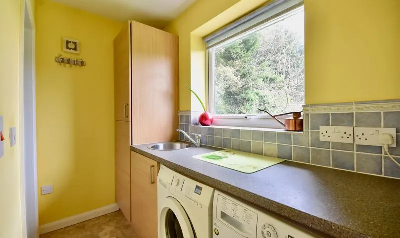 Pepys Close, Ashtead, KT21, photo 10