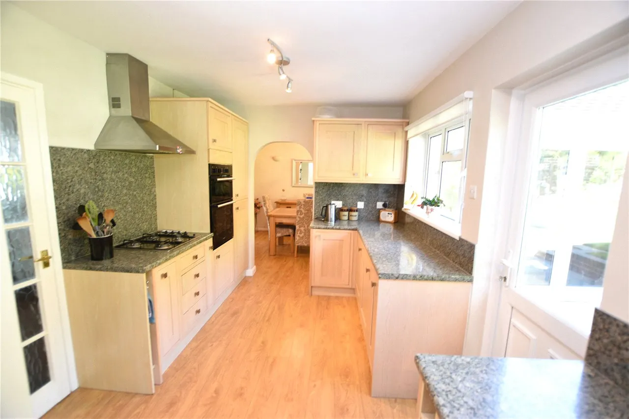 Ashley Road, Farnborough, Hampshire, GU14 7EZ, photo 9