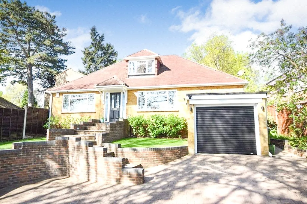4 bed house for sale — Ashley Road, Farnborough, Hampshire, GU14 7EZ