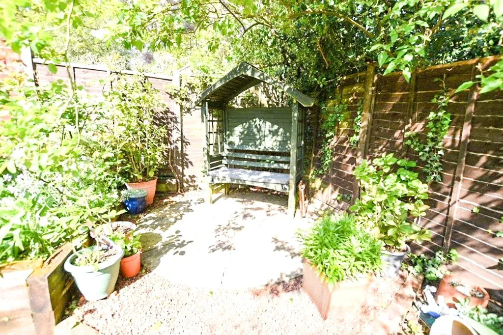 Ashley Road, Farnborough, Hampshire, GU14 7EZ, photo 16