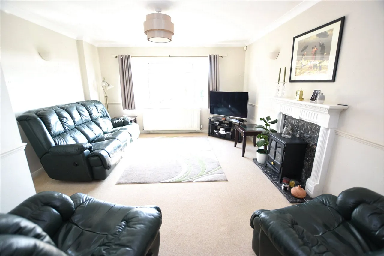 Ashley Road, Farnborough, Hampshire, GU14 7EZ, photo 7