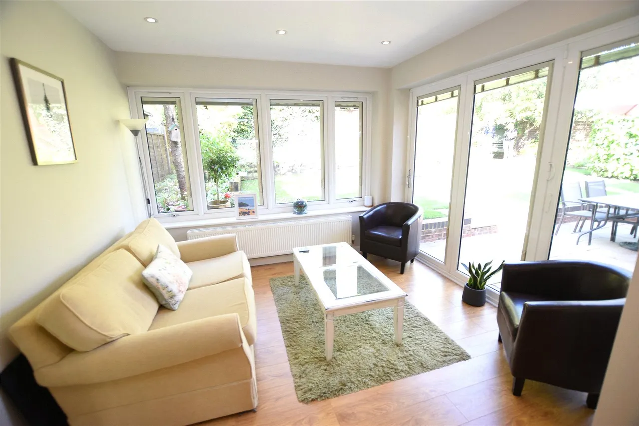 Ashley Road, Farnborough, Hampshire, GU14 7EZ, photo 3