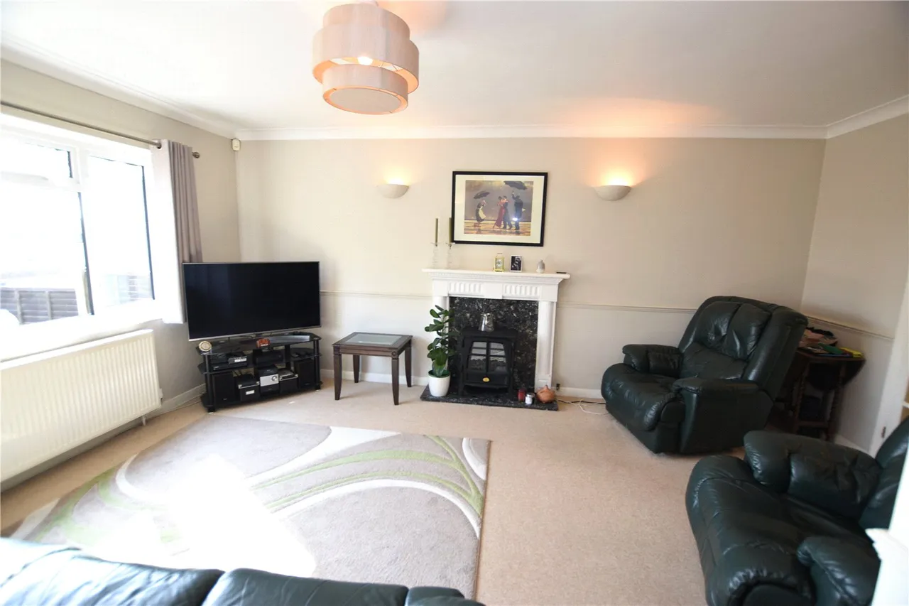 Ashley Road, Farnborough, Hampshire, GU14 7EZ, photo 8