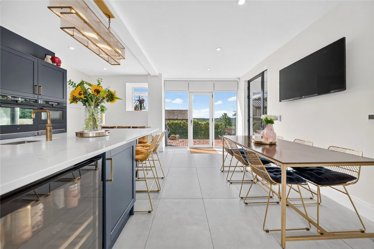 4 bed house for sale, The Avenue, Leeds, LS15