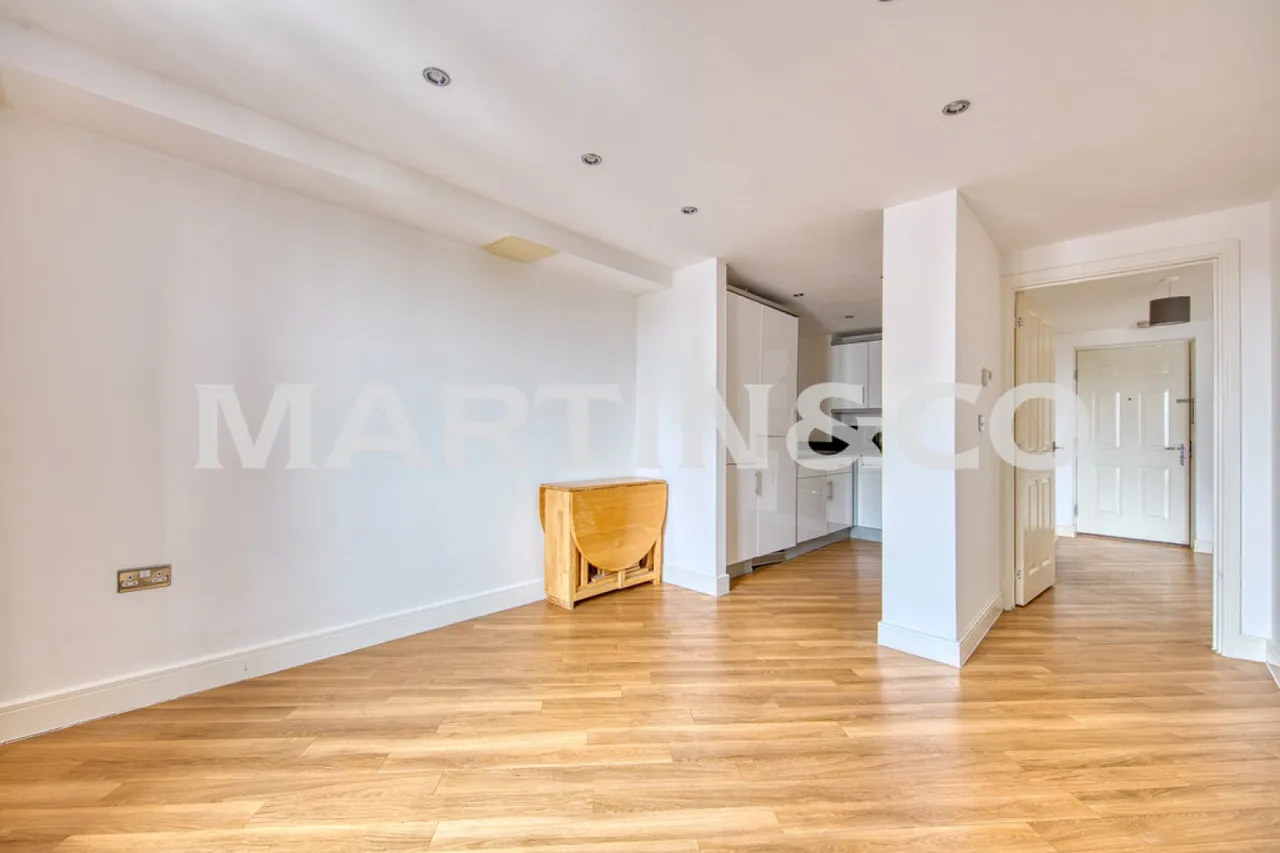 Bramley Crescent, IG2, photo 2