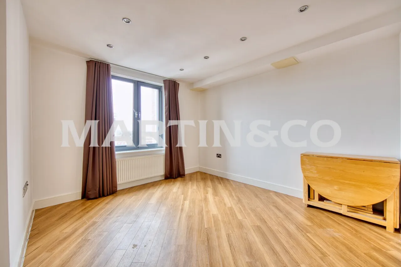 Bramley Crescent, IG2, photo 6