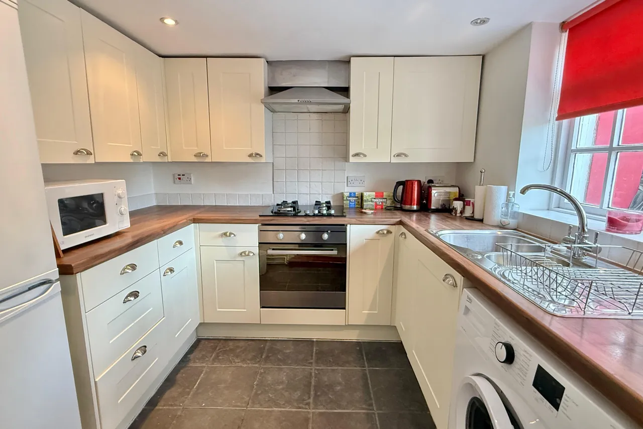 Southampton Road., Ringwood, BH24, photo 4