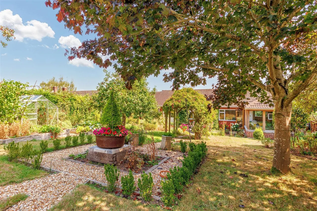 Upper Street, Defford, WR8, photo 10