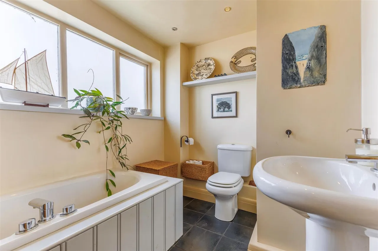 Upper Street, Defford, WR8, photo 7