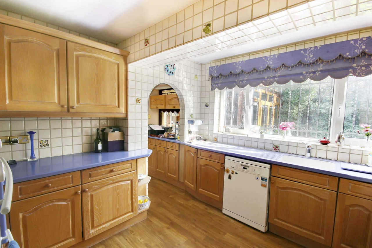 Great North Road, Brookmans Park, Hertfordshire, AL9 6NF, photo 4