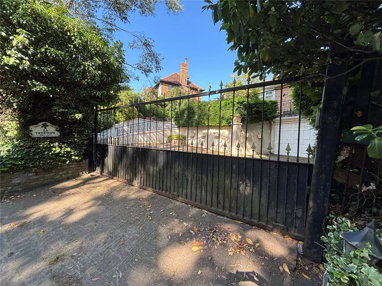 Great North Road, Brookmans Park, Hertfordshire, AL9 6NF, photo 9