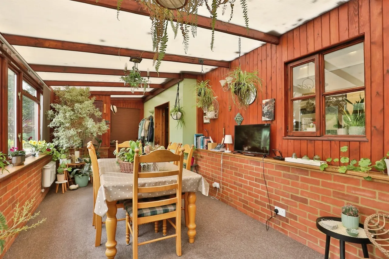 South Pickenham Road, Swaffham, photo 9