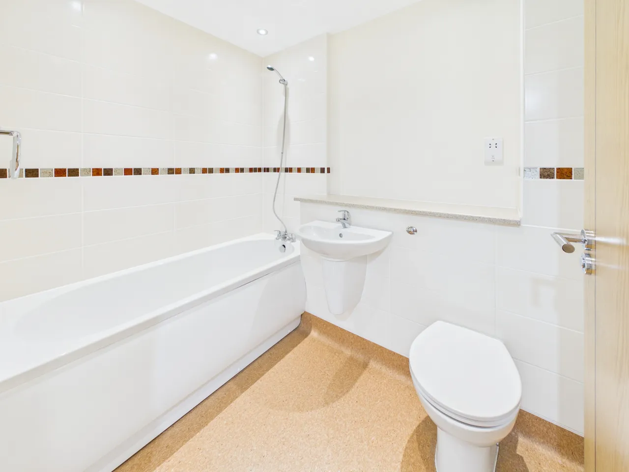 Apartment 43, Honeybourne Gate, 2 Gloucester Road, Cheltenham, GL51 8DW, photo 11