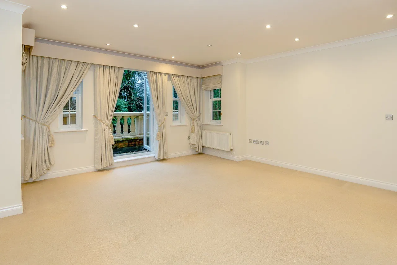 Wilbury Lodge, Dry Arch Road, Sunningdale, Berkshire, SL5 0DB, photo 2
