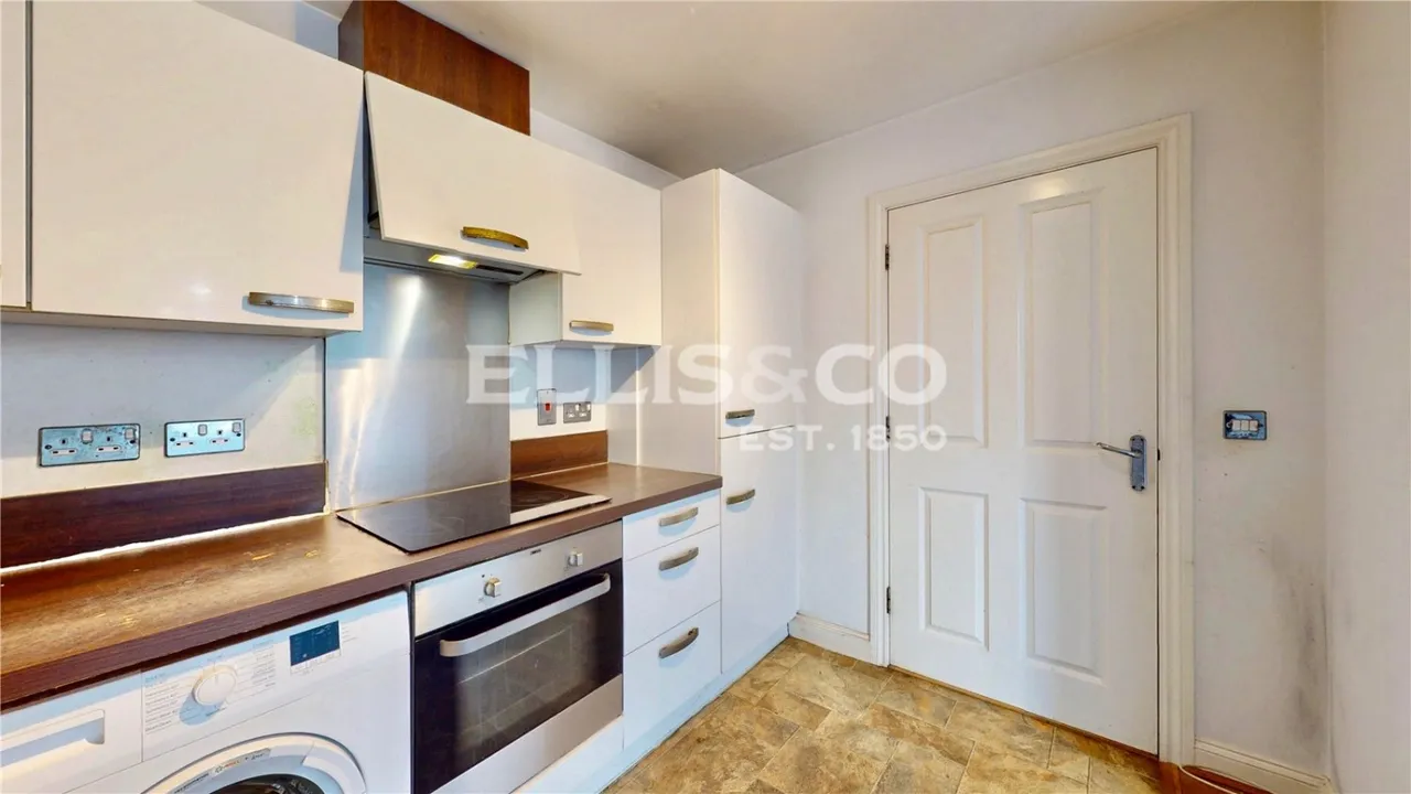 King George Crescent, Wembley, HA0, photo 5