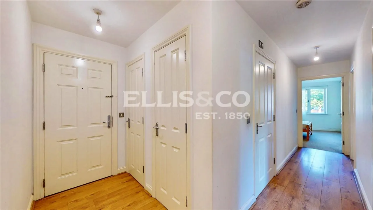 King George Crescent, Wembley, HA0, photo 6
