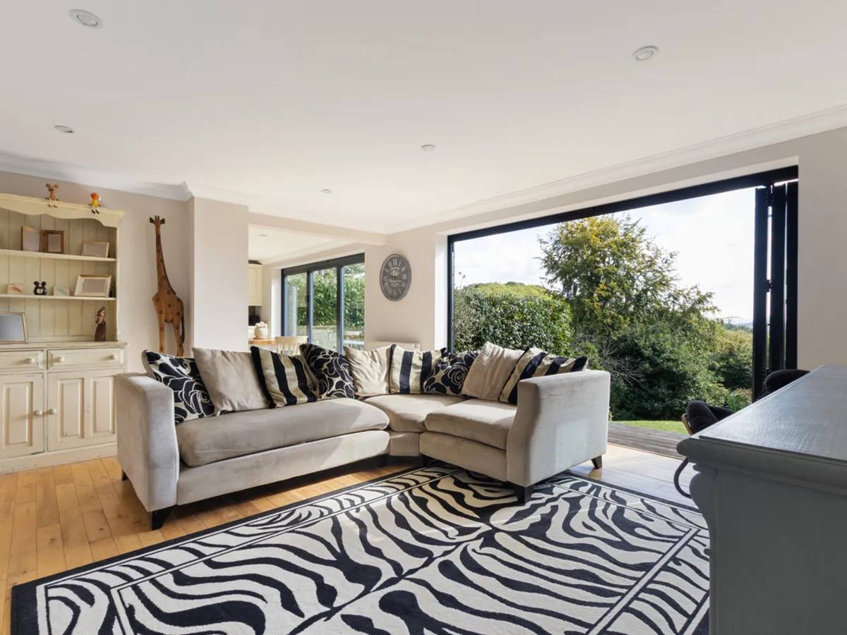 London Road, Rake, GU33, photo 2