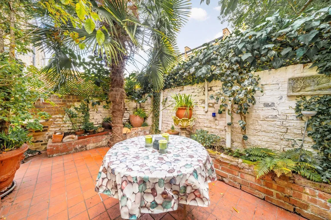 Sutton Lane North, W4, photo 8