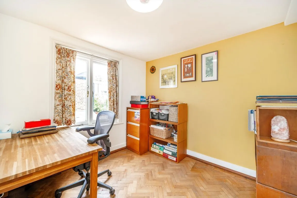 Sutton Lane North, W4, photo 7