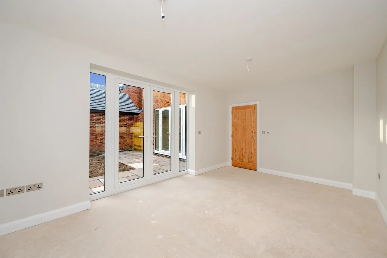 The Hawthorns, Scropton, Derby, photo 9
